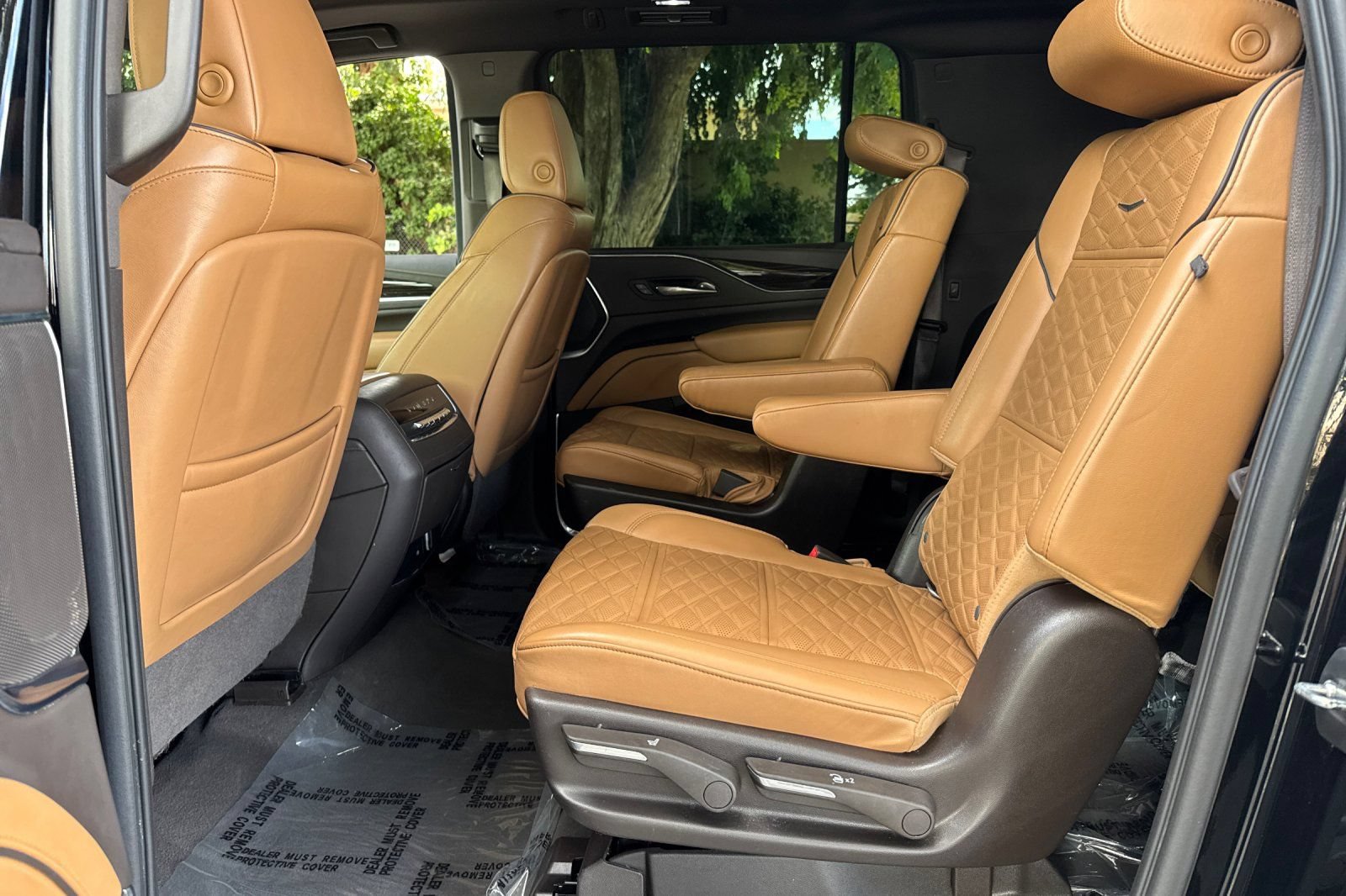 Used 2022 Cadillac Escalade ESV Sport w/ Touring Package AWD/4WD image 12