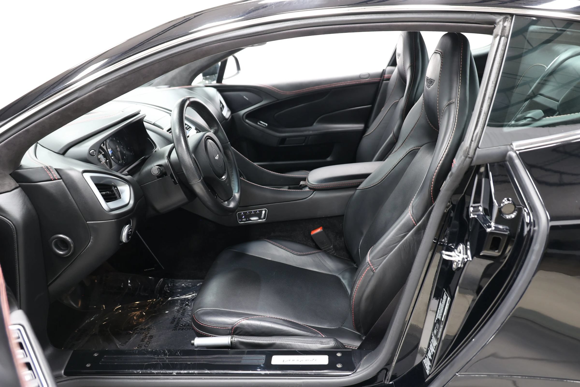 Used 2014 Aston Martin Vanquish Coupe RWD image 14