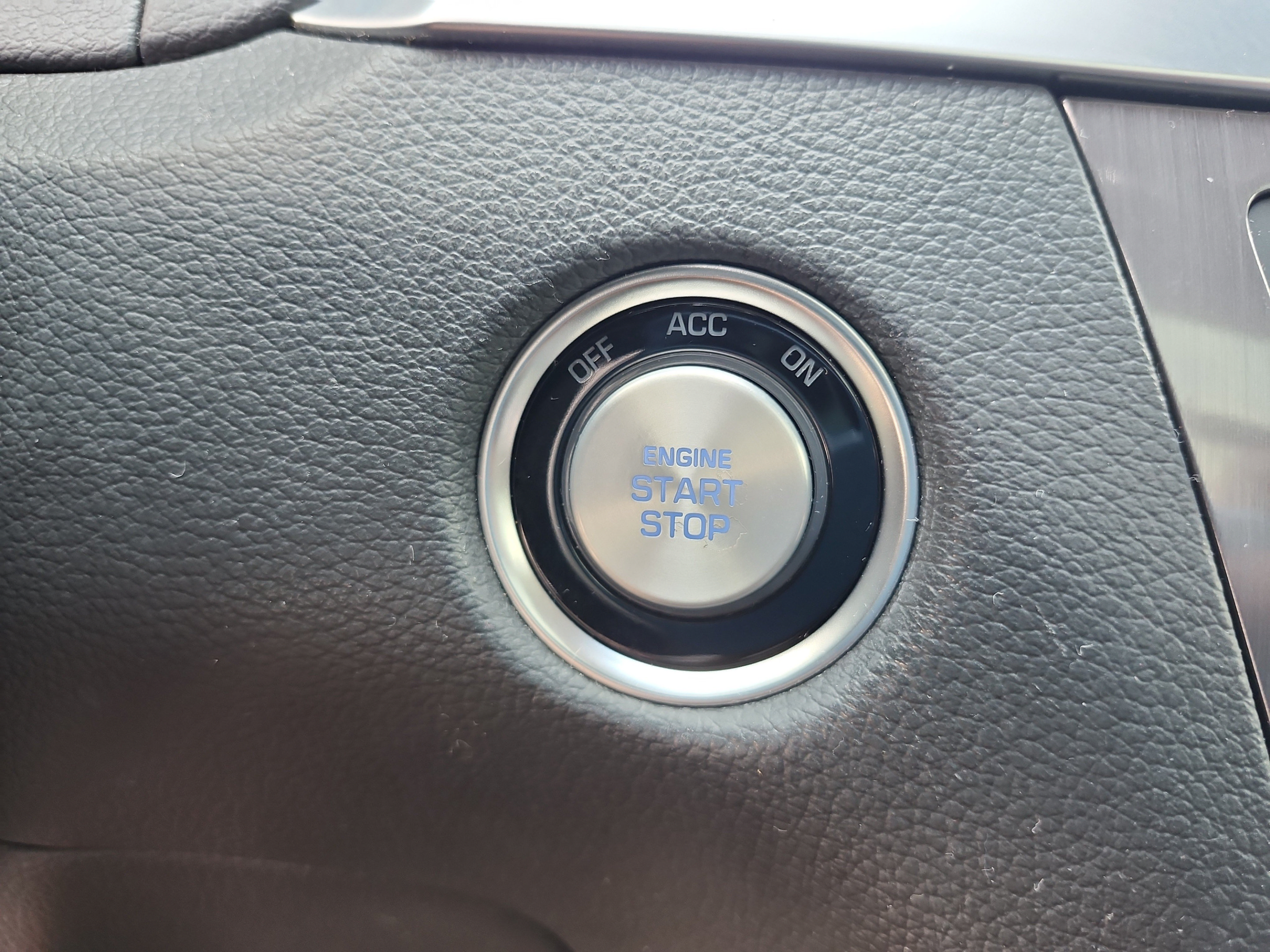 Used 2018 Genesis G80 3.8 w/ Option Group 02 RWD image 33