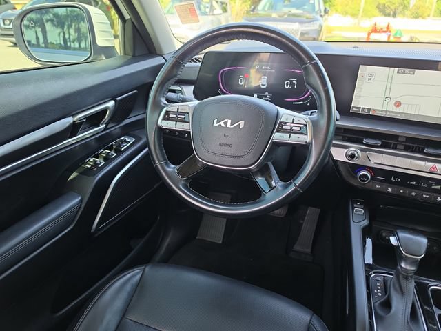 Certified 2024 Kia Telluride S w/ S Sunroof Package FWD image 8