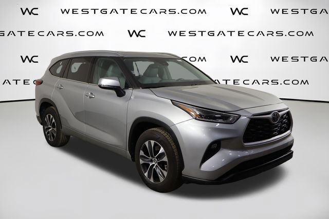 Used 2021 Toyota Highlander XLE image 45
