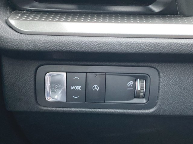 Used 2024 Chevrolet Traverse LT FWD image 18