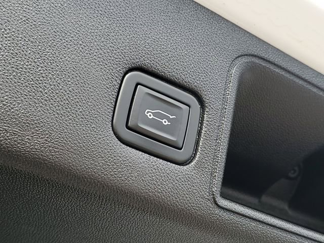 Certified 2022 GMC Terrain SLT image 34