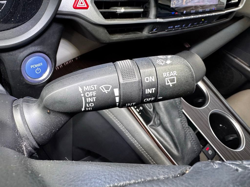 Used 2024 Toyota Sienna XLE image 24