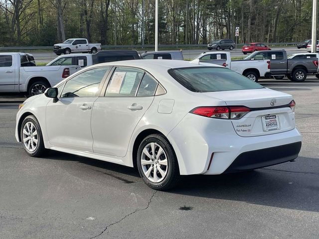 Used 2024 Toyota Corolla LE image 3