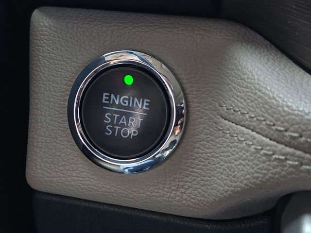 Used 2022 Ford Expedition Limited image 24