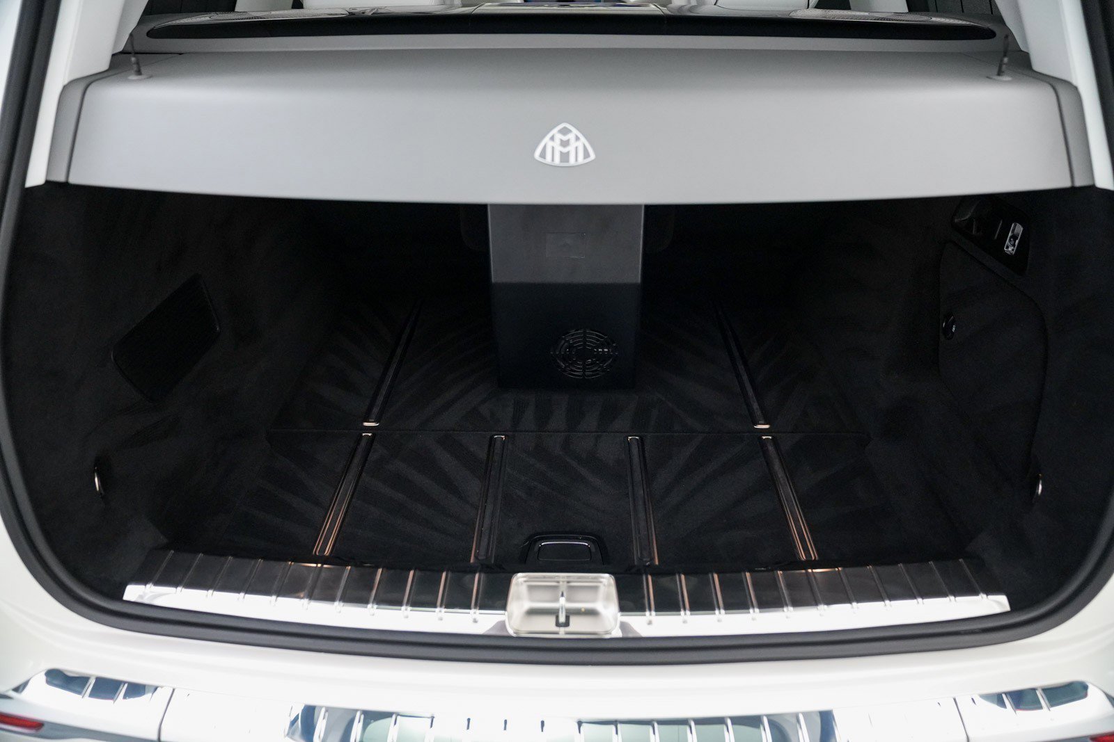 Used 2024 Mercedes-Benz Maybach GLS 600 4MATIC image 35