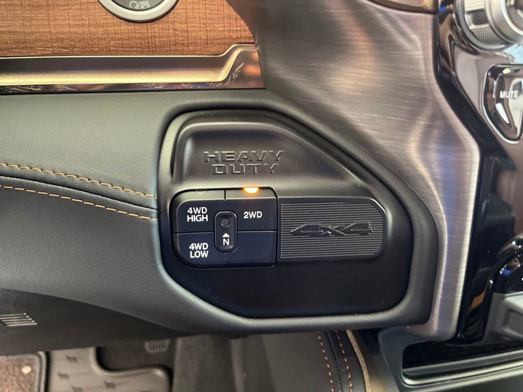 New 2024 RAM 2500 Limited AWD/4WD image 9