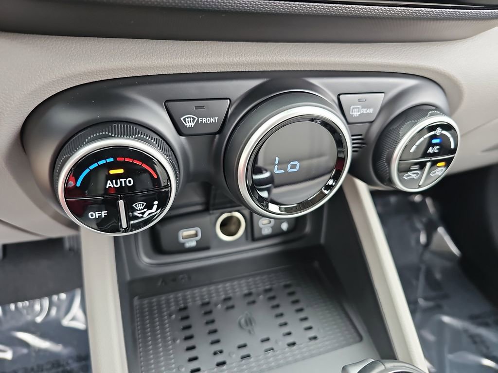 New 2026 Hyundai Venue SEL FWD image 22