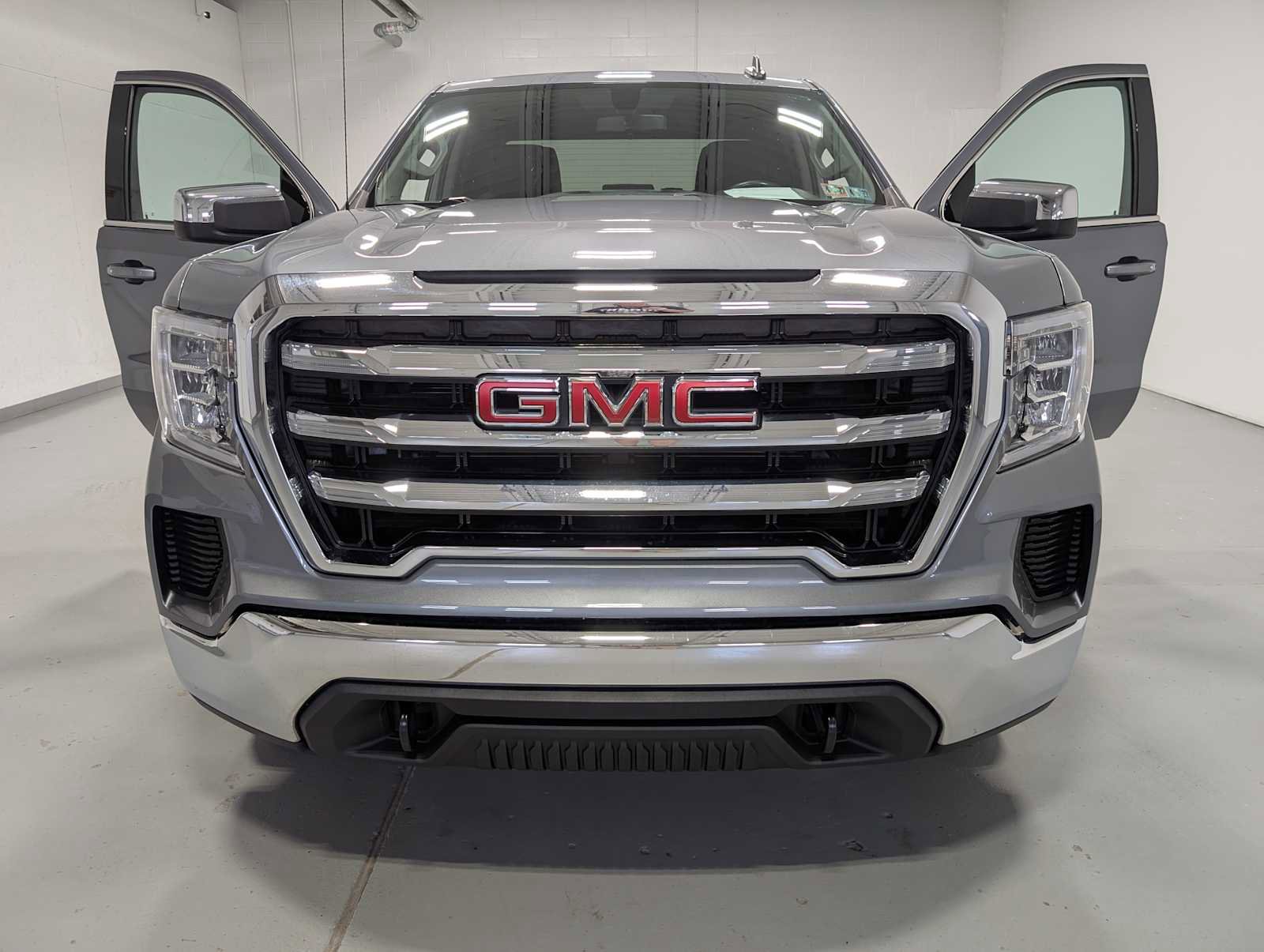 Certified 2020 GMC Sierra 1500 SLE w/ SLE Value Package AWD/4WD image 15