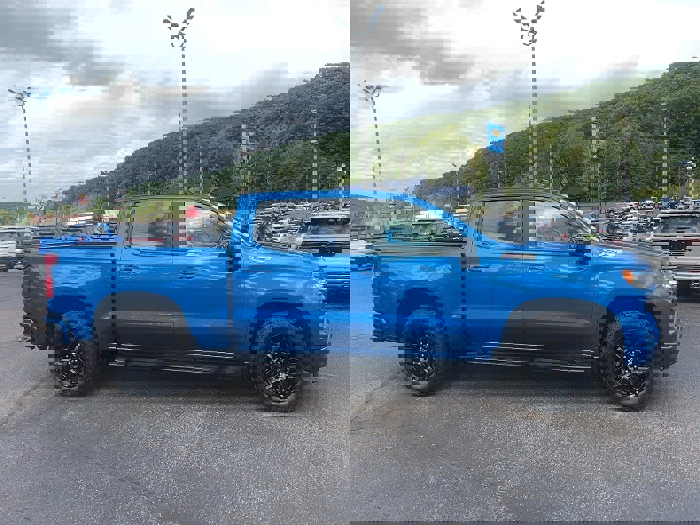 Used 2022 Chevrolet Silverado 1500 RST image 3