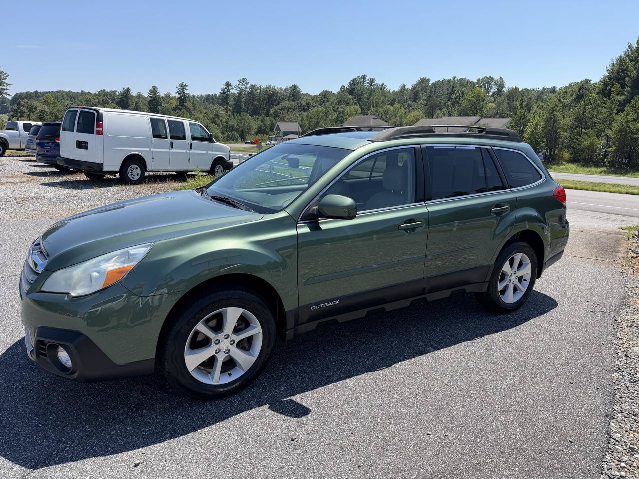 Used 2013 Subaru Outback 2.5i Limited AWD/4WD image 3