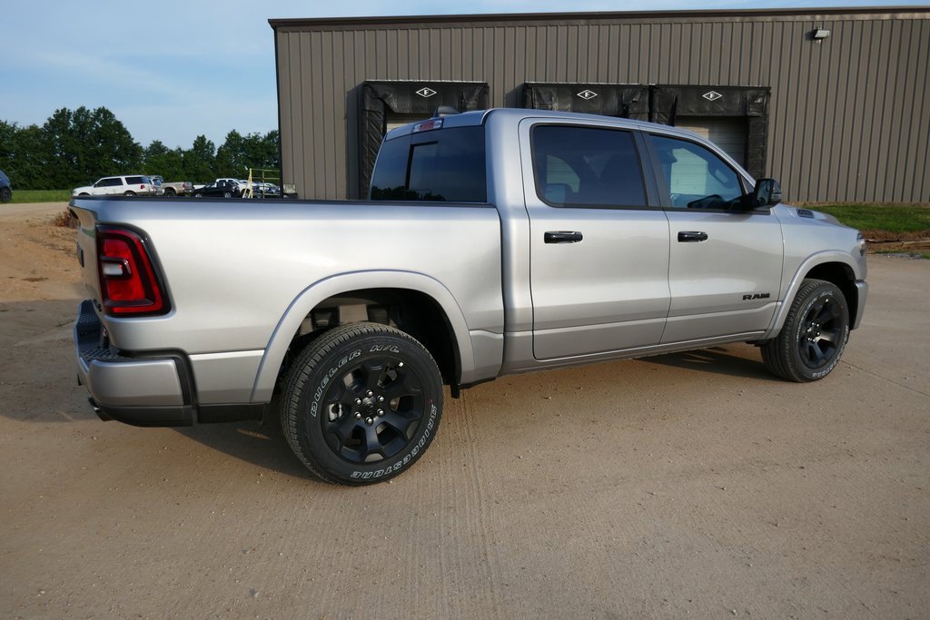New 2026 RAM 1500 4x4 Crew Cab image 5