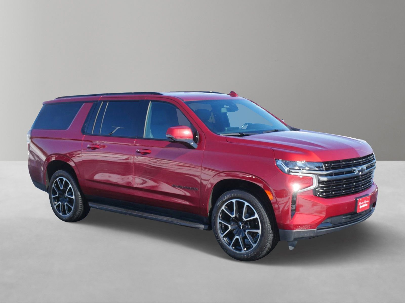Used 2021 Chevrolet Suburban RST w/ Luxury Package AWD/4WD image 2