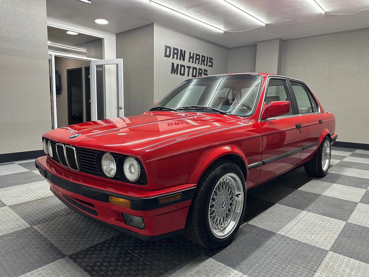 Used 1991 BMW 318i Sedan image 5
