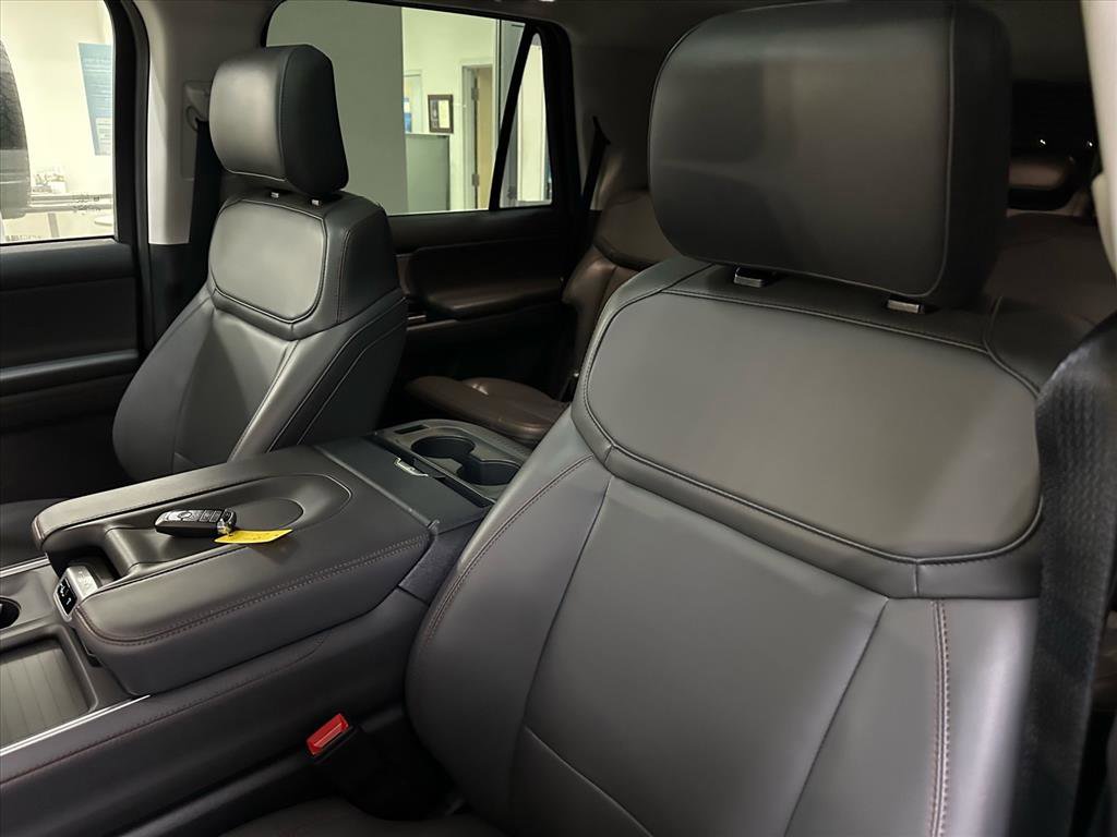 Certified 2025 Ford Expedition Active image 22