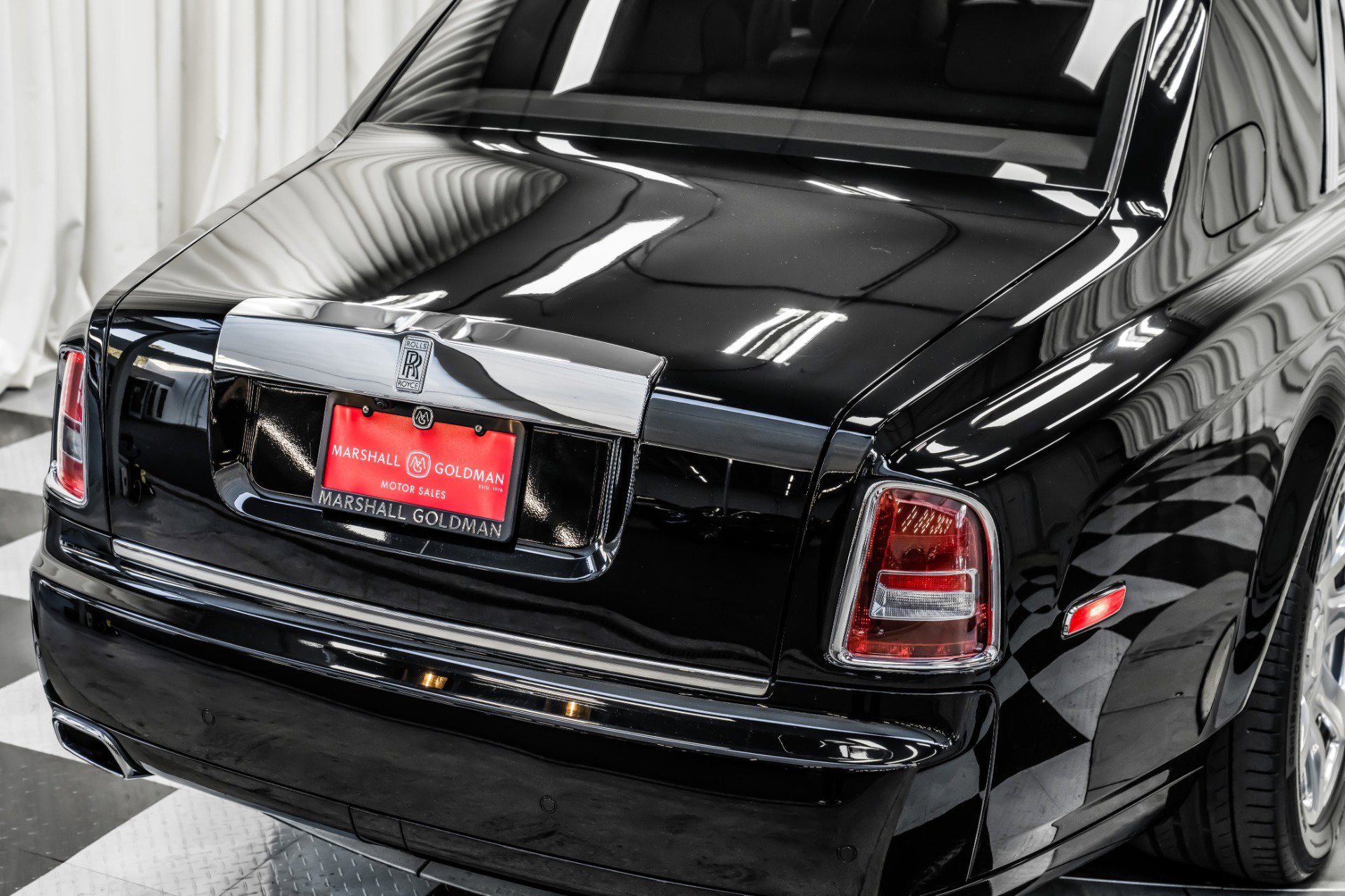 Used 2013 Rolls-Royce Phantom Sedan image 39