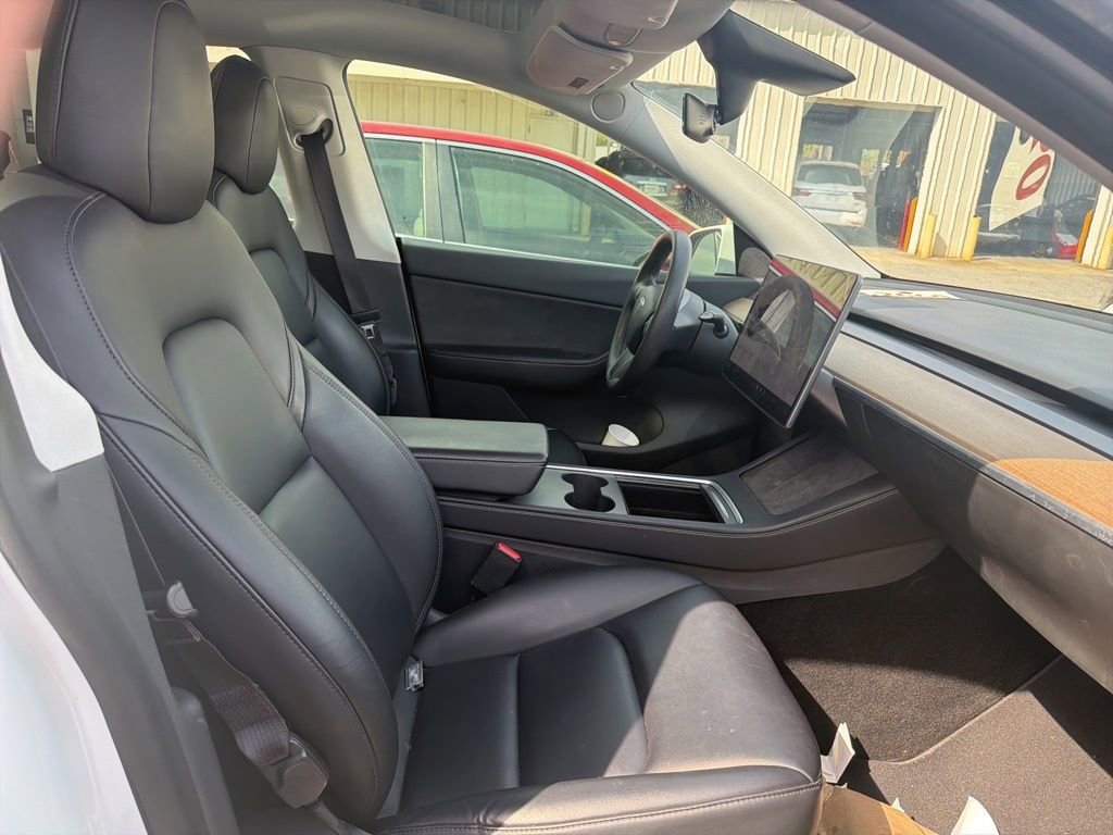 Used 2021 Tesla Model Y Long Range image 4