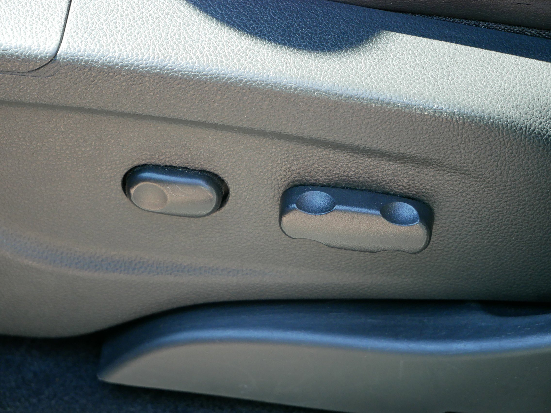 Used 2016 Buick Encore FWD image 18