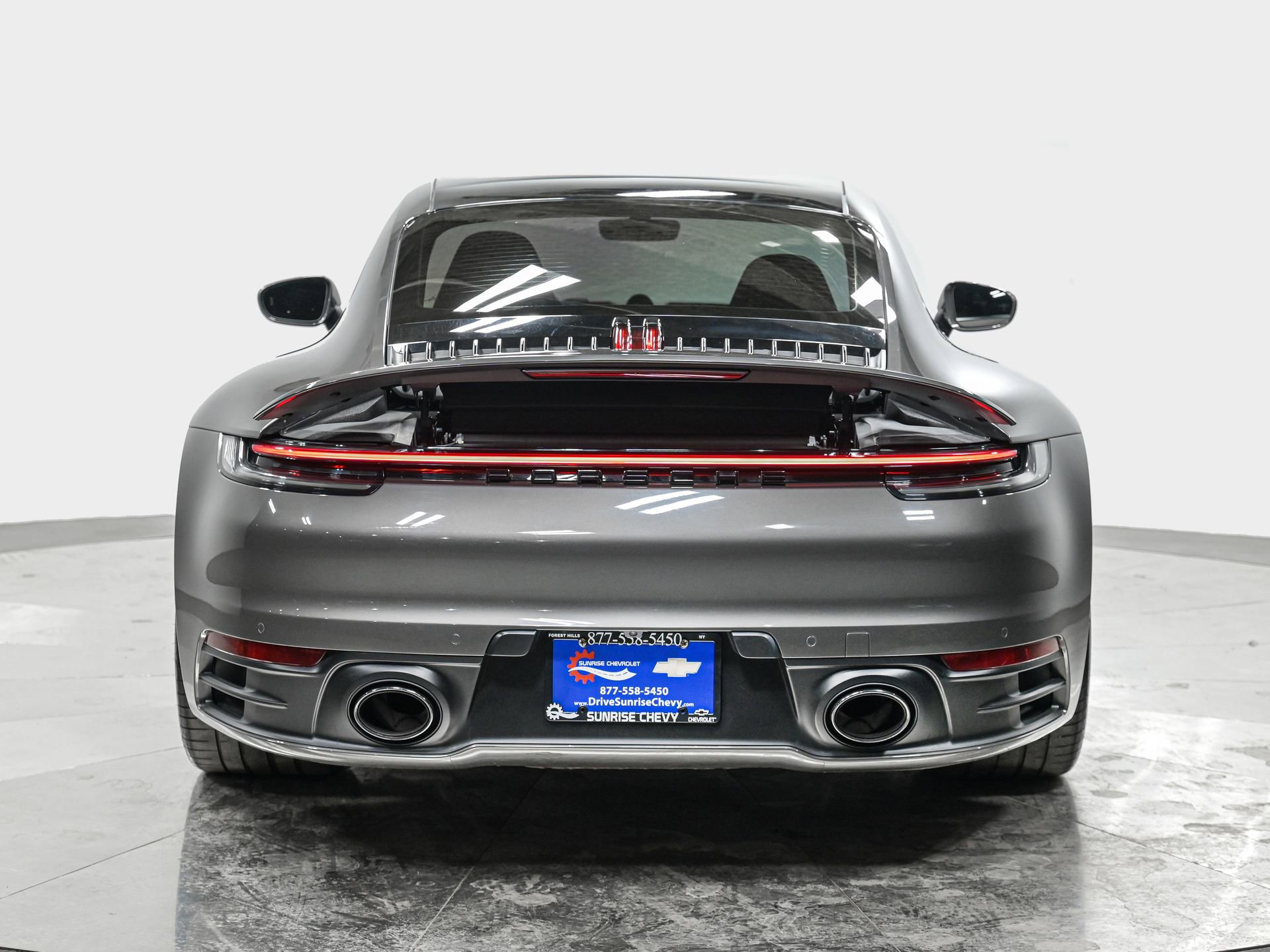 Used 2020 Porsche 911 Carrera RWD image 5