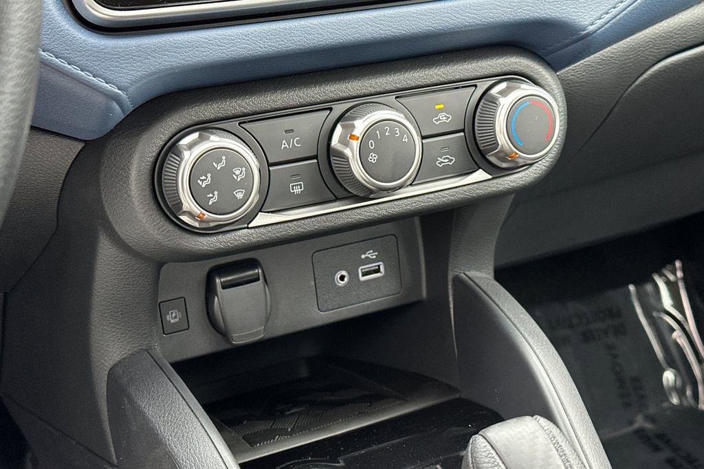 New 2025 Nissan Versa SV w/ Trunk Package image 16