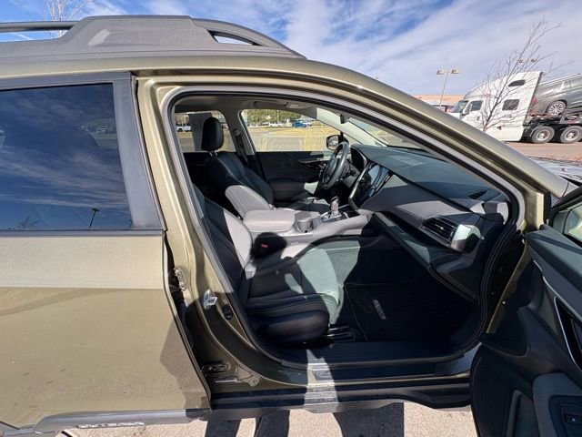 Used 2025 Subaru Outback Onyx Edition image 30