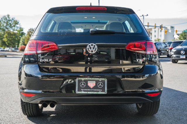 Used 2017 Volkswagen Golf Wolfsburg Edition FWD image 6