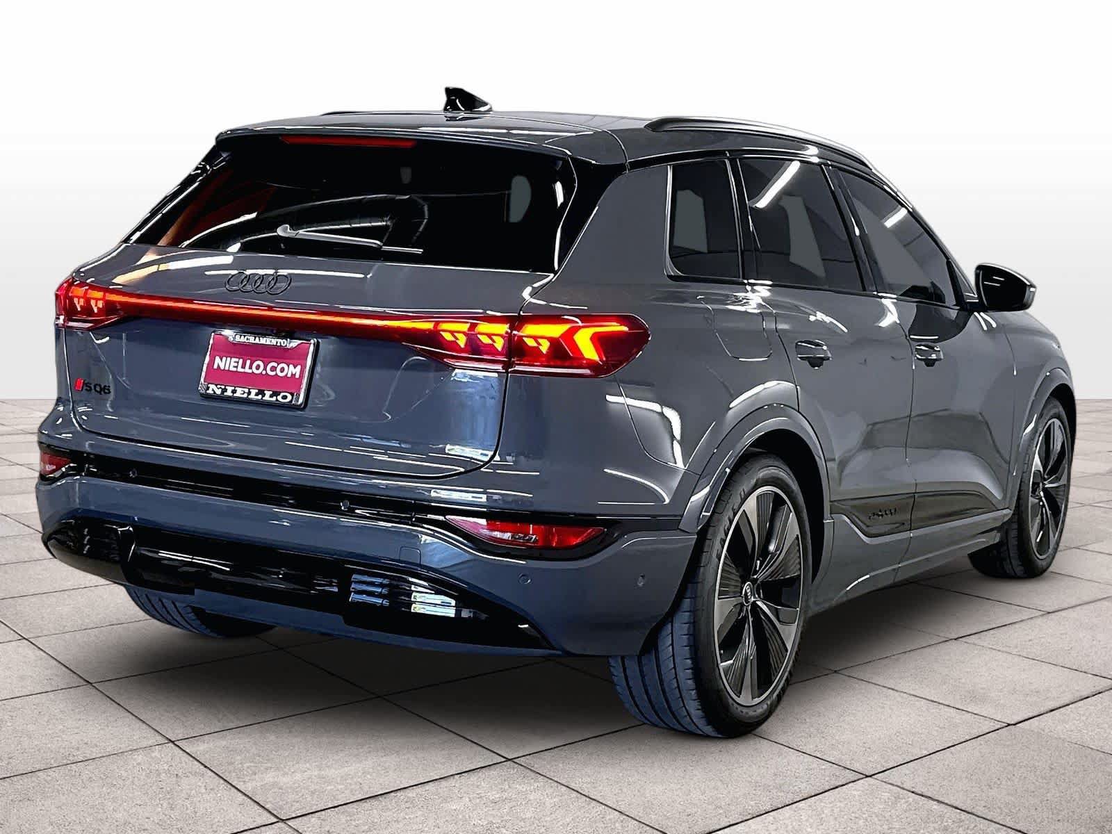 Certified 2025 Audi SQ6 e-tron Prestige w/ Black Edition One AWD/4WD image 15