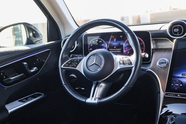Used 2023 Mercedes-Benz GLC 300 image 17