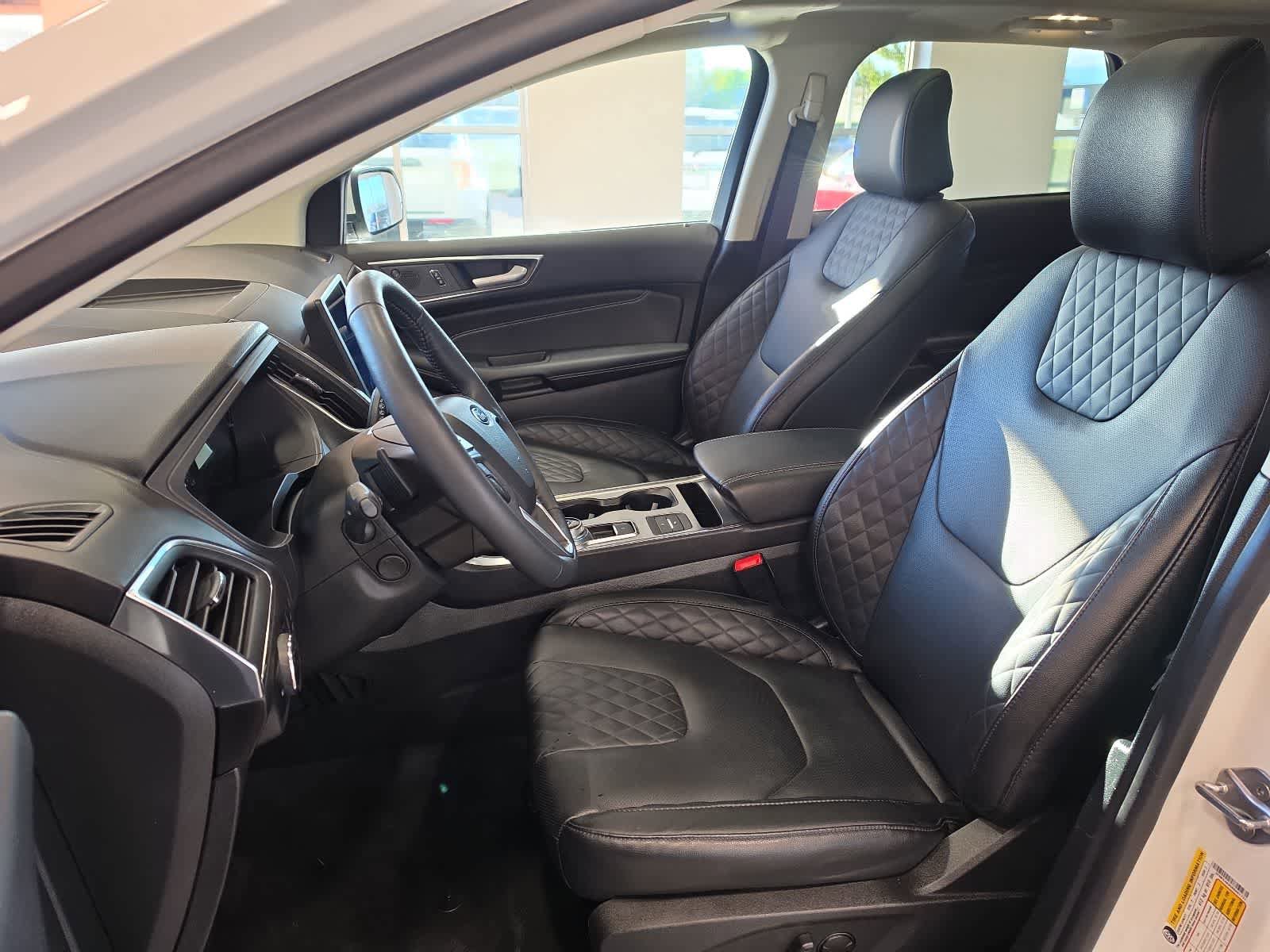 Used 2024 Ford Edge Titanium w/ Equipment Group 301A AWD/4WD image 14