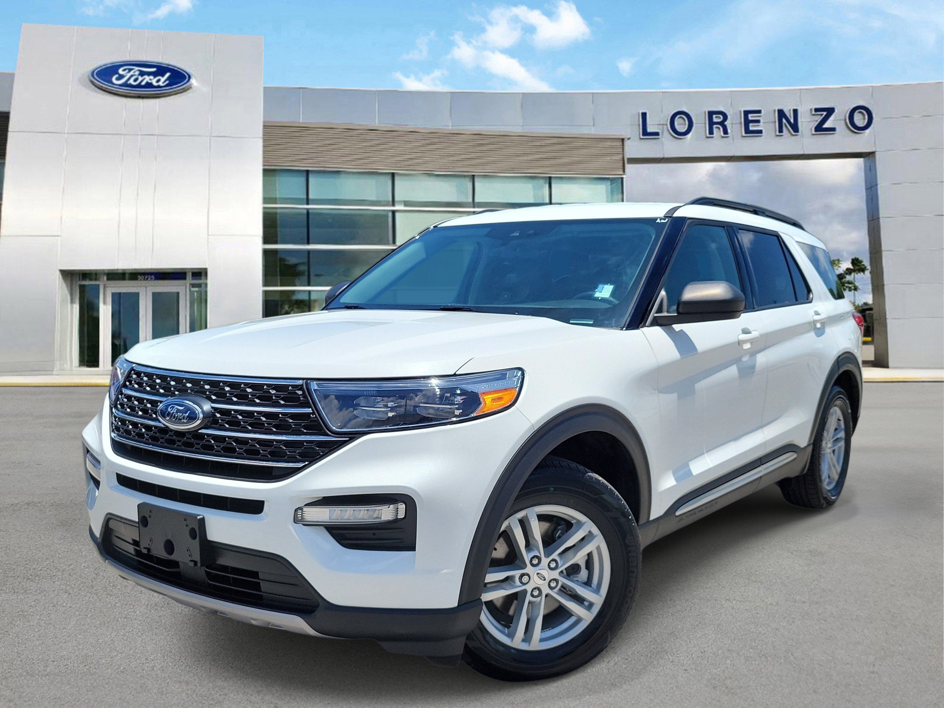 Used 2023 Ford Explorer XLT w/ Equipment Group 202A RWD image 1