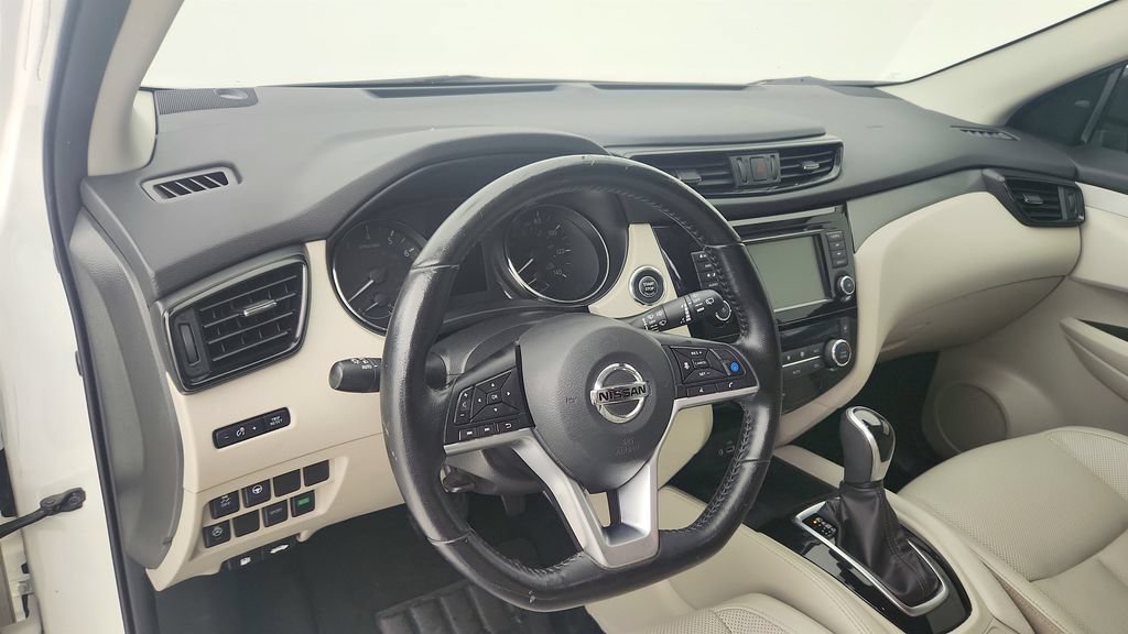 Used 2020 Nissan Rogue Sport SL FWD image 9