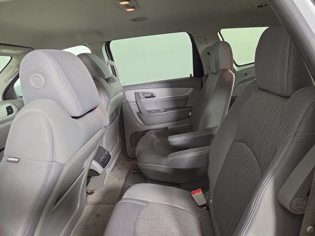 Used 2017 Chevrolet Traverse LT w/ Style and Technology Package FWD image 14