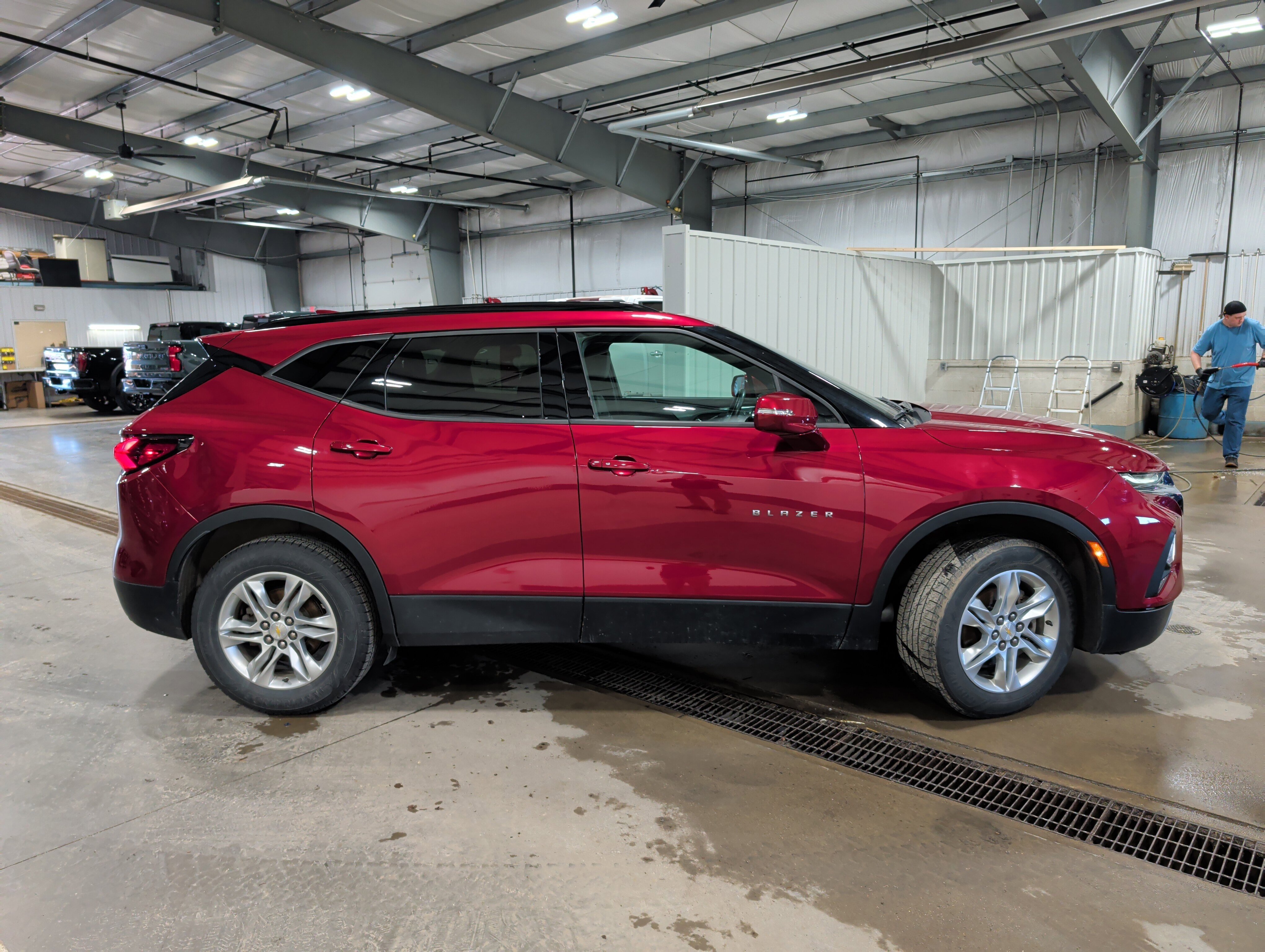 Used 2020 Chevrolet Blazer LT image 2