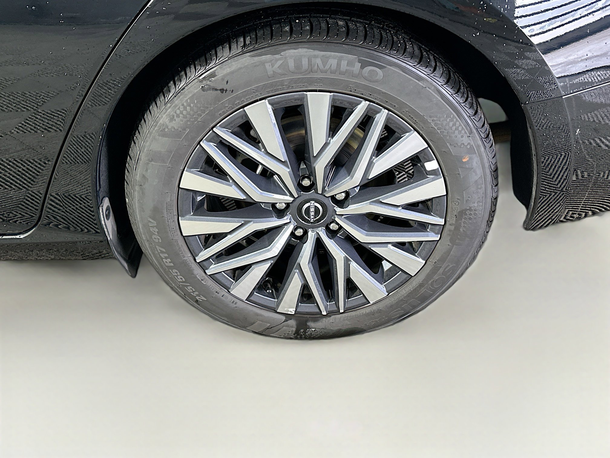 Used 2025 Nissan Altima 2.5 SV image 11