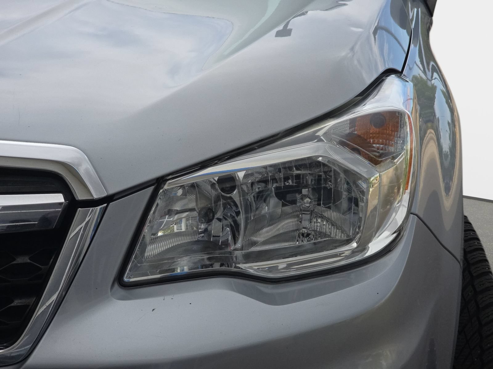 Used 2016 Subaru Forester 2.5i Premium w/ All-Weather Package AWD/4WD image 32