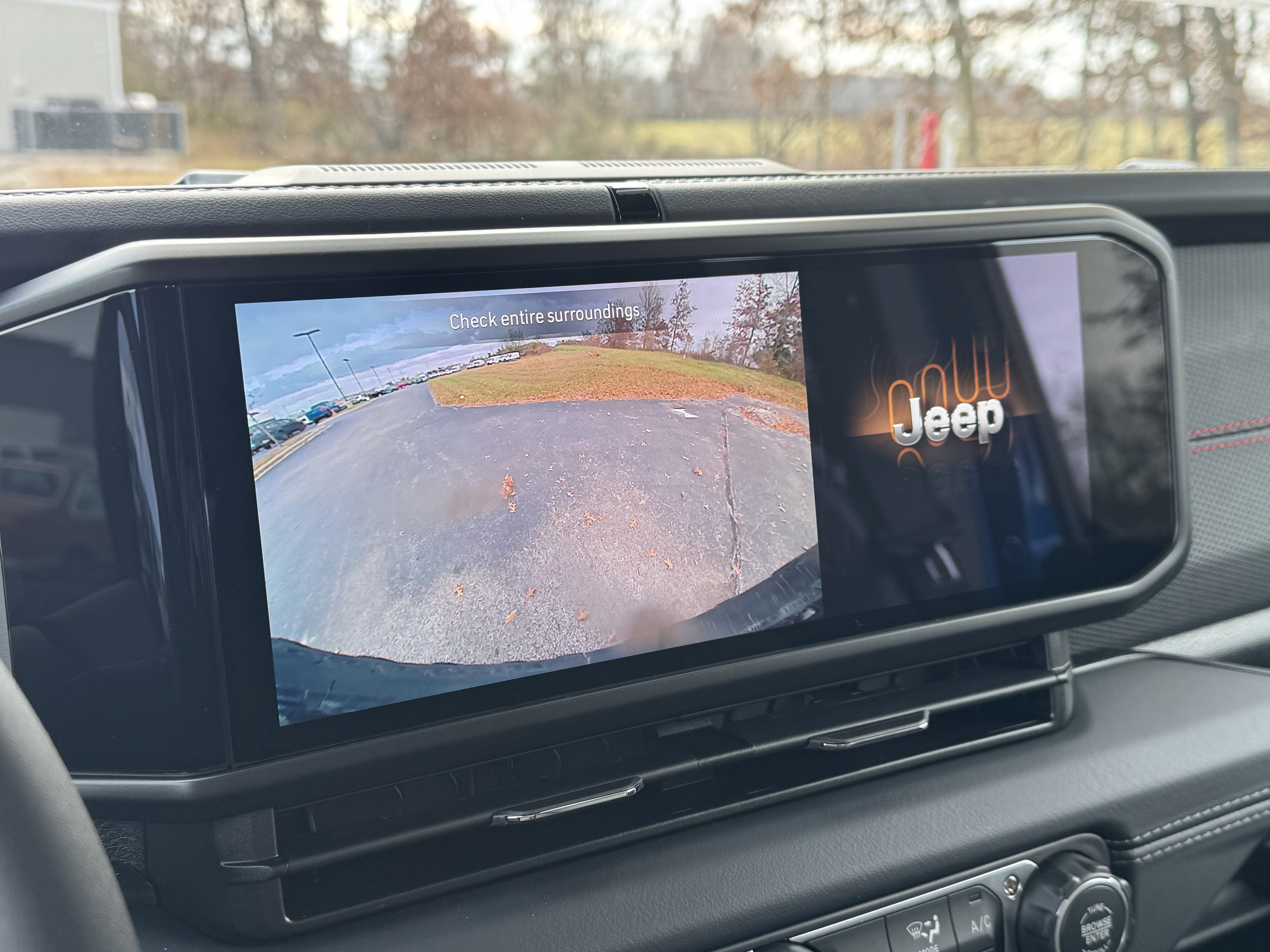 New 2026 Jeep Wrangler Unlimited Rubicon w/ Xtreme 35 Tire Package image 21