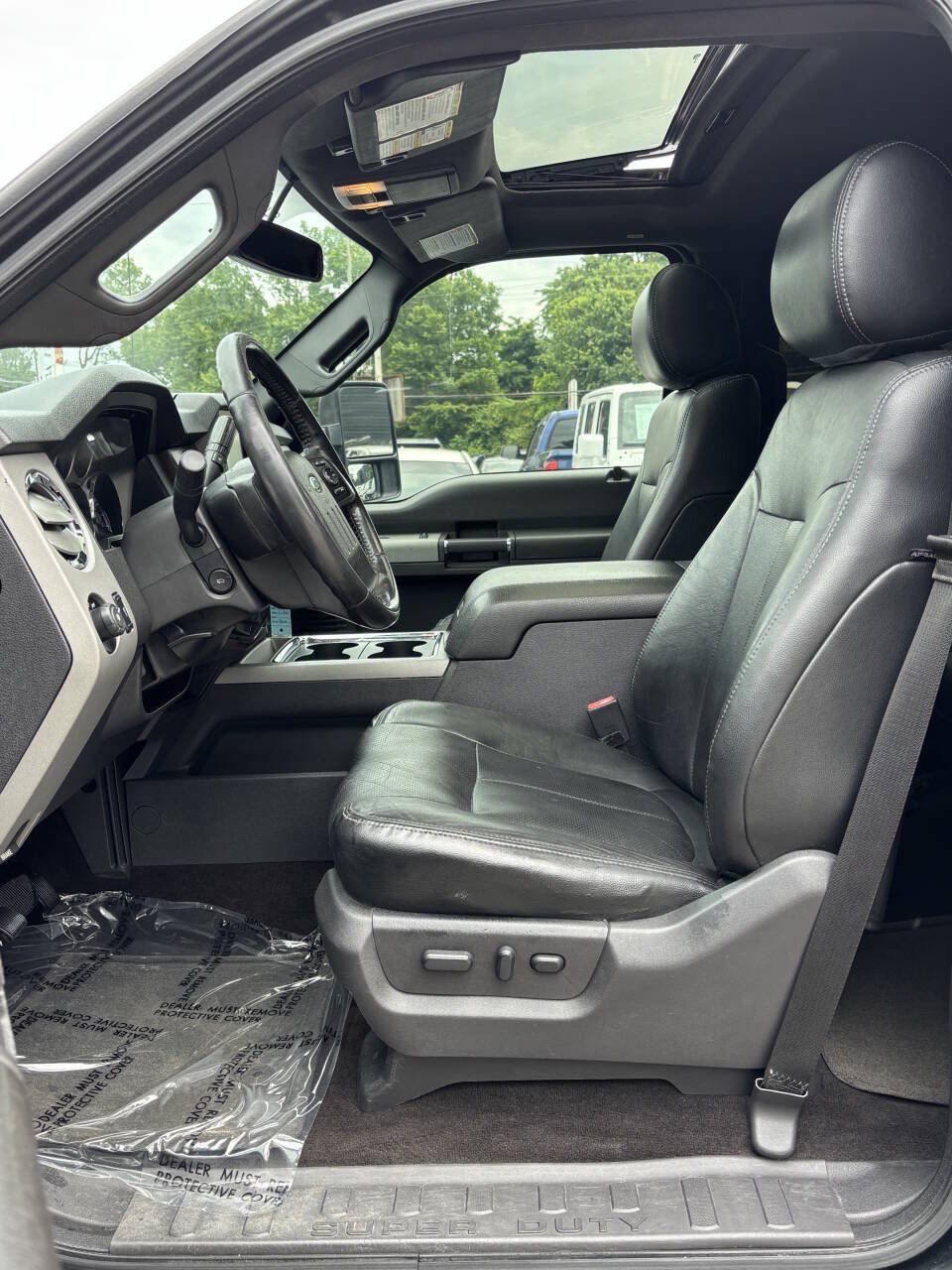 Used 2015 Ford F350 Lariat w/ Lariat Ultimate Package AWD/4WD image 13