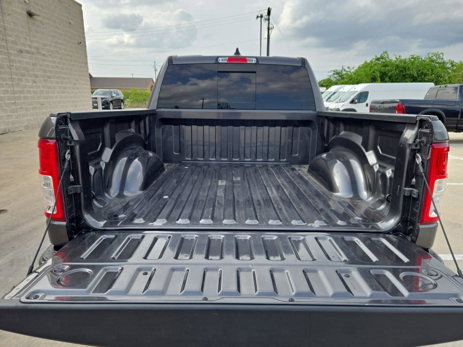 Used 2022 RAM 1500 Lone Star image 25