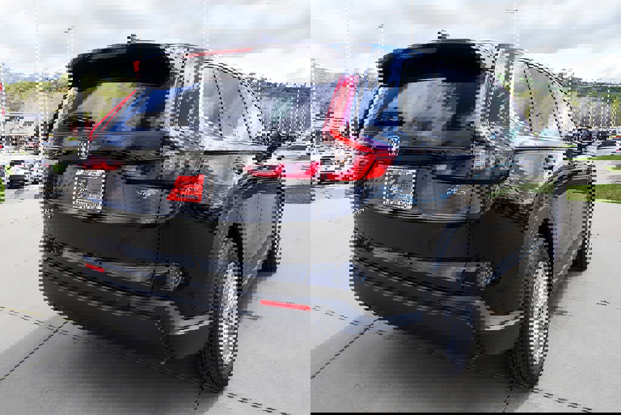 Used 2025 Honda CR-V EX-L image 8