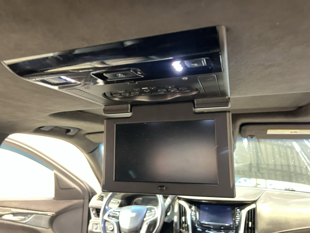 Used 2016 Cadillac Escalade Platinum AWD/4WD image 27