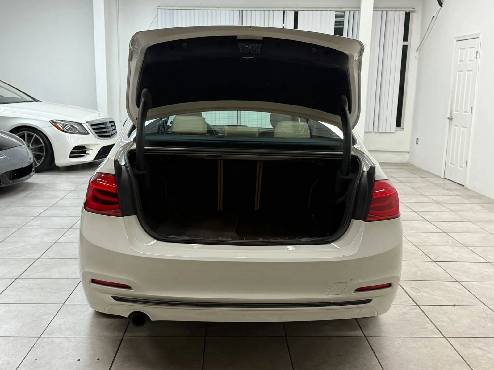 Used 2018 BMW 328d xDrive Sedan image 19