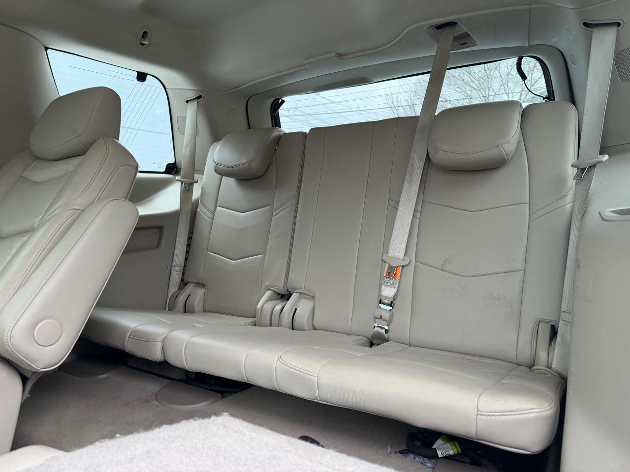 Used 2016 Cadillac Escalade Luxury image 9