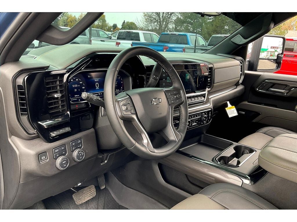 Used 2024 Chevrolet Silverado 2500 ZR2 w/ Technology Package AWD/4WD image 16