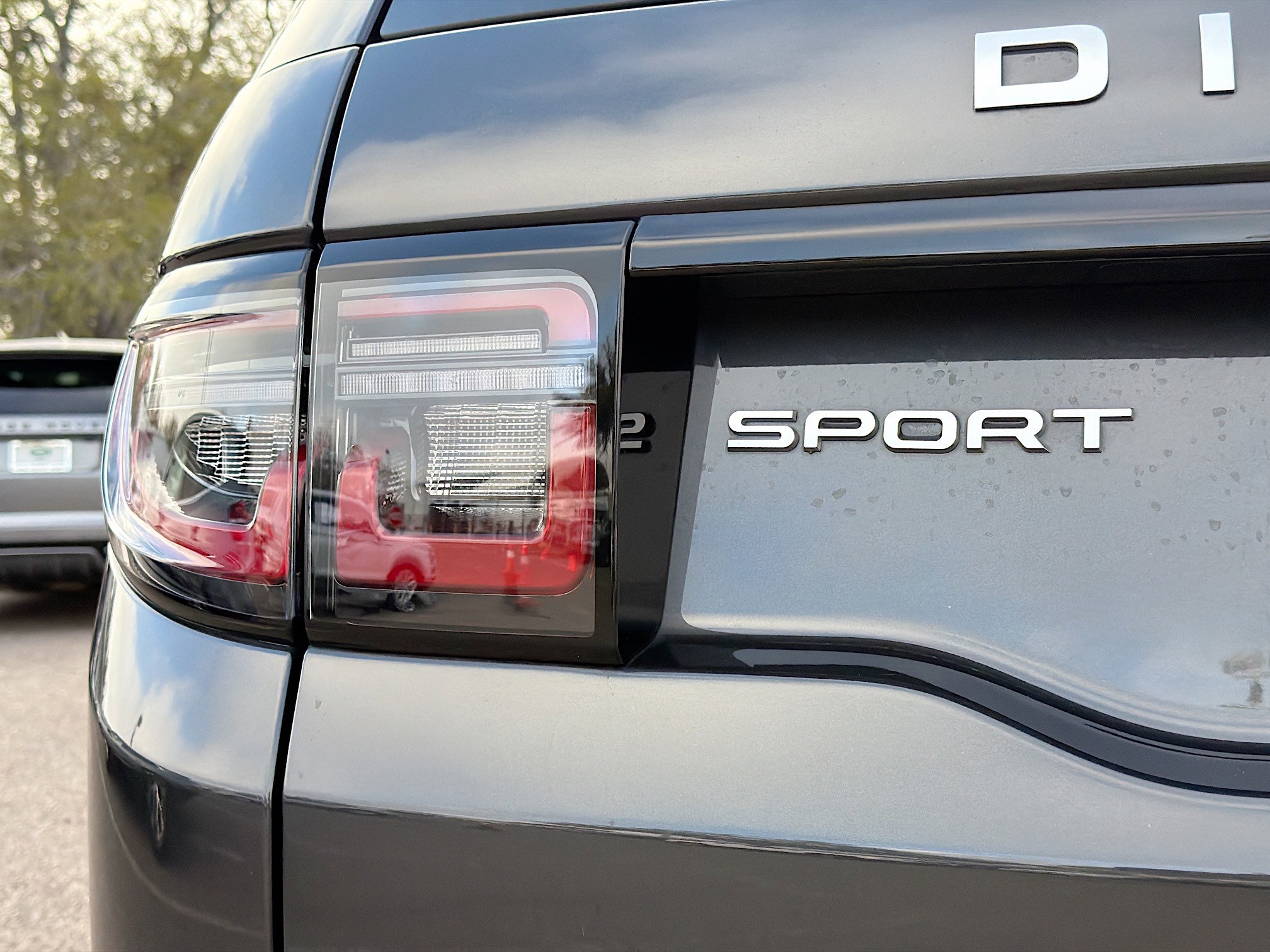 Used 2025 Land Rover Discovery Sport S image 10