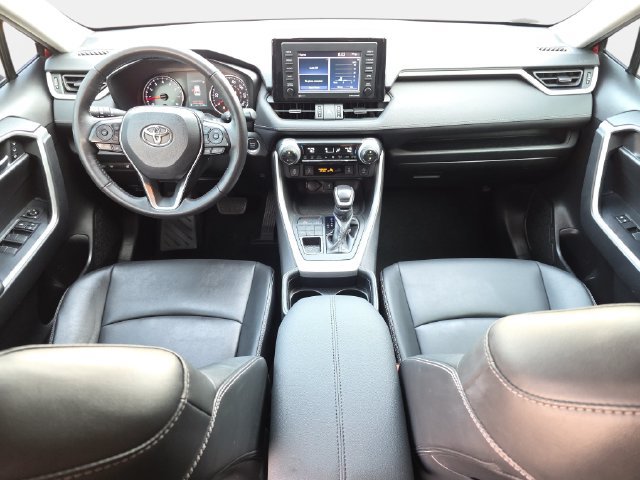 Certified 2021 Toyota RAV4 XLE Premium AWD/4WD image 9