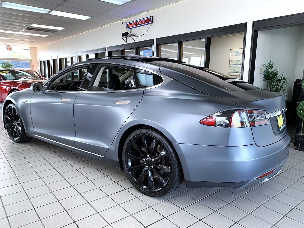 Used 2013 Tesla Model S RWD image 5