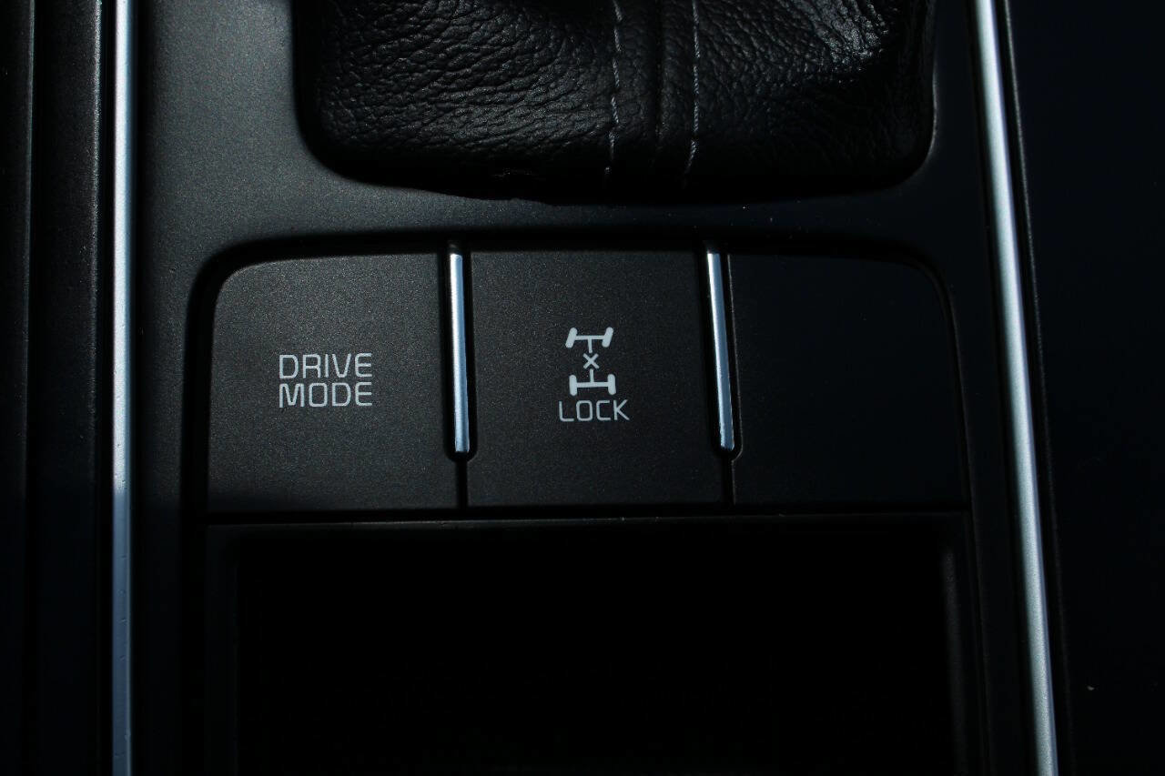 Used 2018 Kia Sorento LX image 41