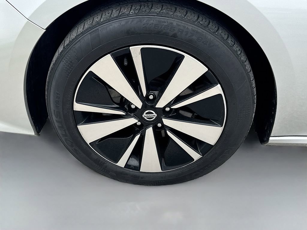 Used 2021 Nissan Altima 2.5 SV FWD image 32