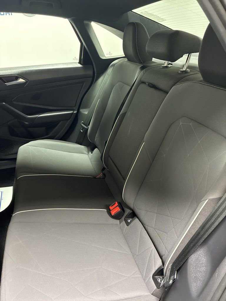 Used 2025 Volkswagen Jetta Sport image 20